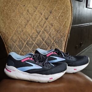 Brooks Ghost Max Blue Pink White Lace Up Road Running Sneakers Shoes